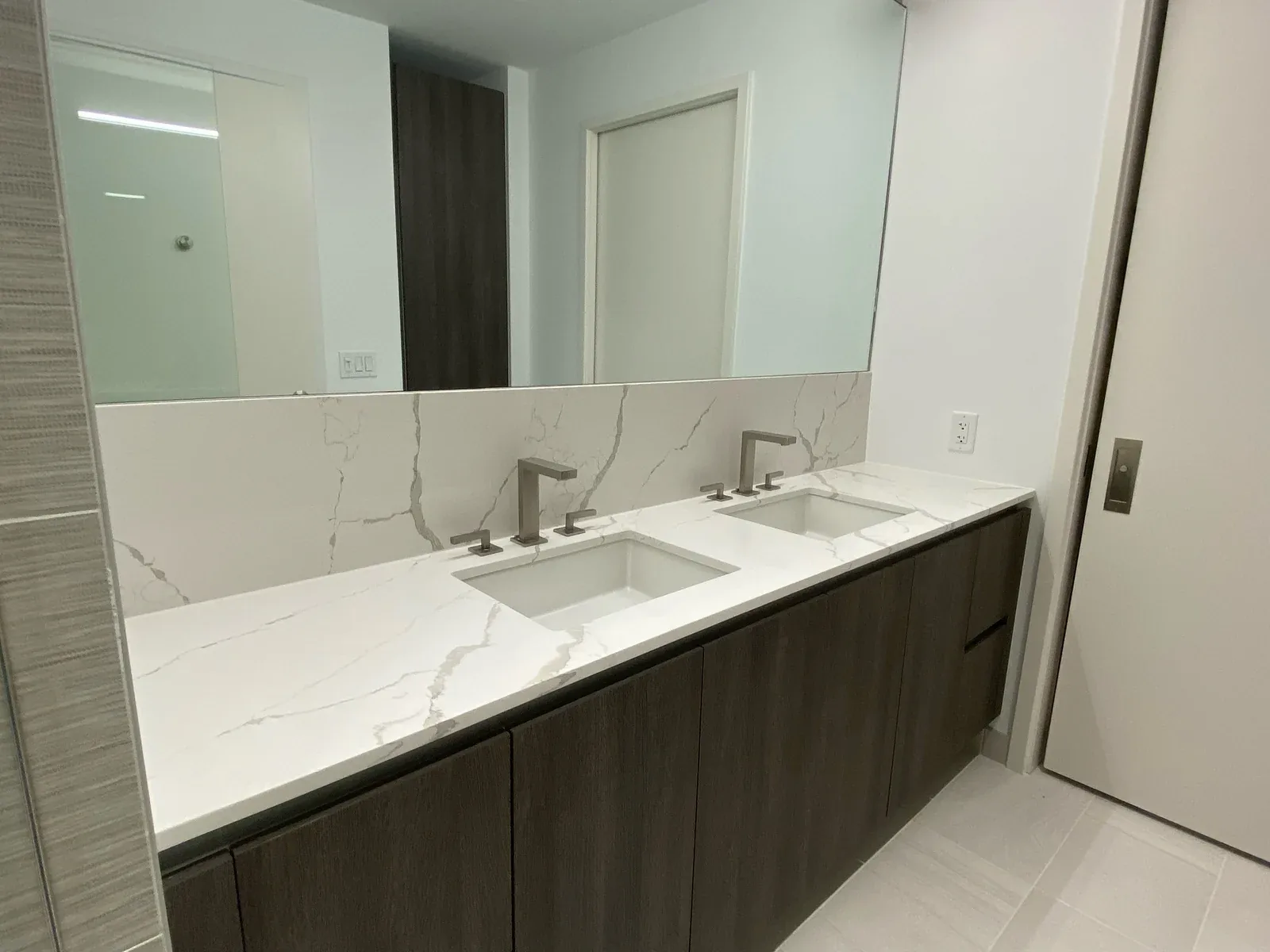 Completed quartz vanity countertop with backsplash